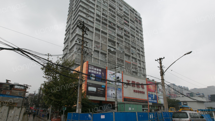 万信时代大厦外景图