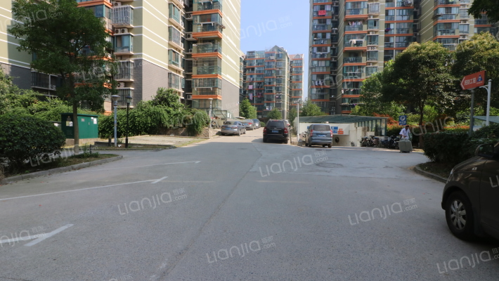 东景花园外景图