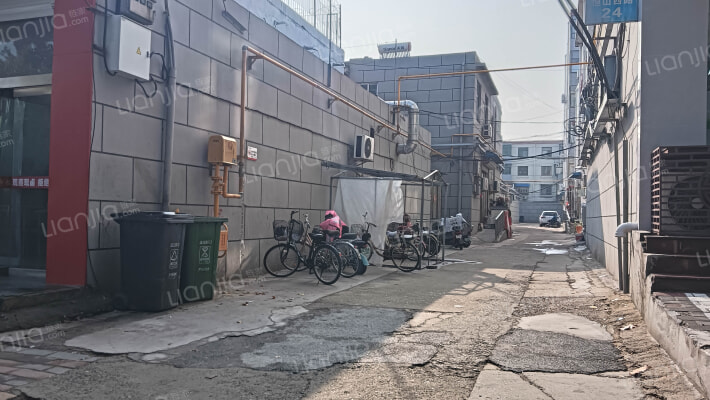 宏伟胡同外景图