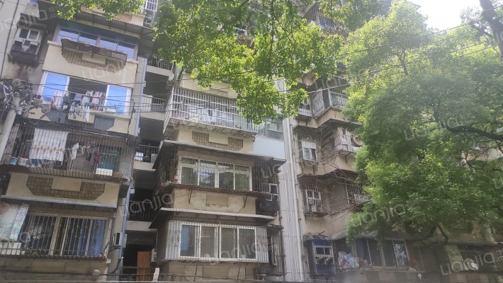 解放大道102到110号外景图