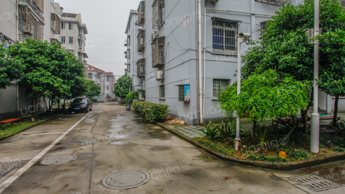 胡公岩小区外景图