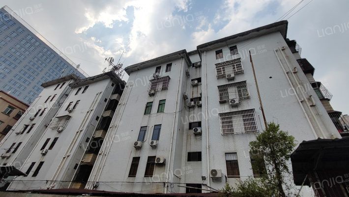 常平邮政宿舍家属楼外景图