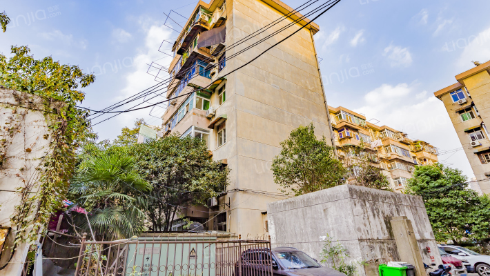 青鱼咀球场小区外景图