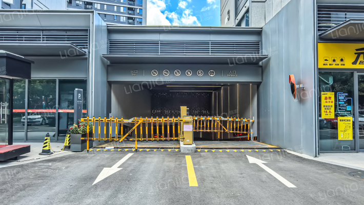 绿城·春熙云境外景图