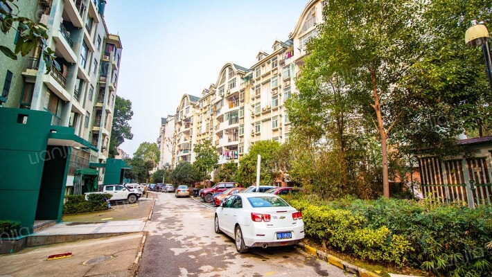 山水华庭外景图