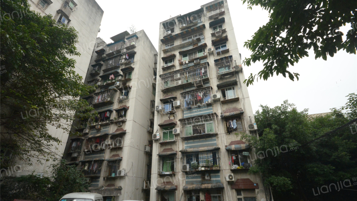 长航响水洞小区外景图