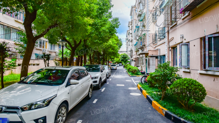 凉东小区外景图