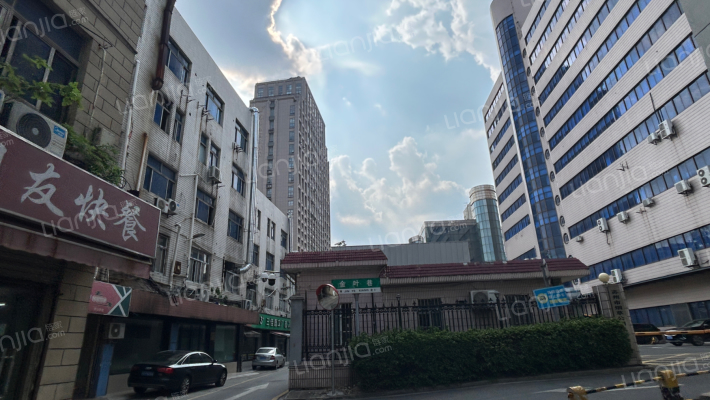 柏悦商务大厦外景图