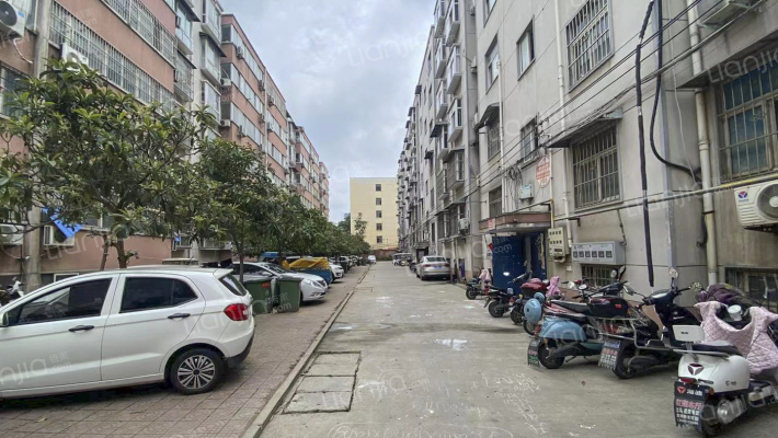 北关村住宅楼外景图