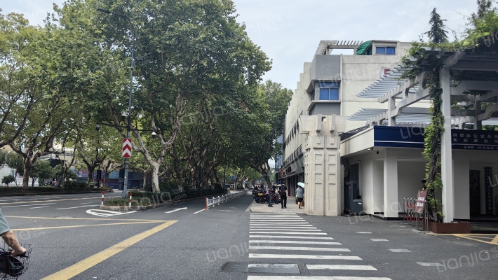 体育场路178-418号外景图