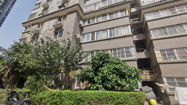 西宝花园外景图