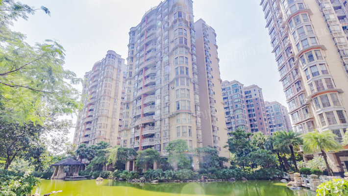 世博嘉园外景图