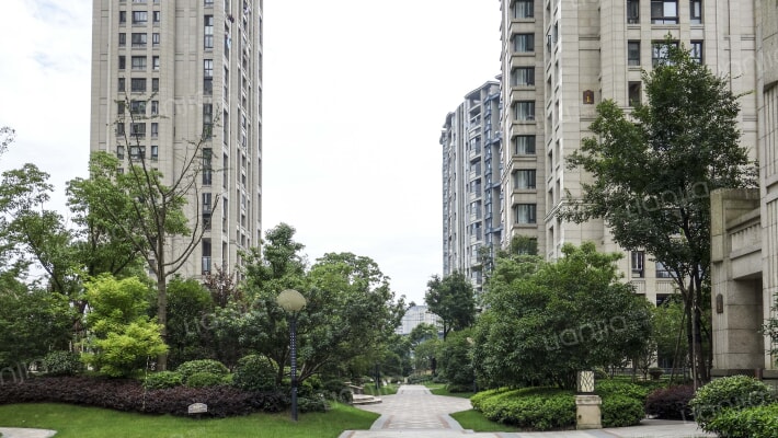 保利香槟国际外景图