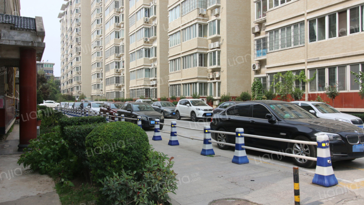 唐都温泉花园外景图