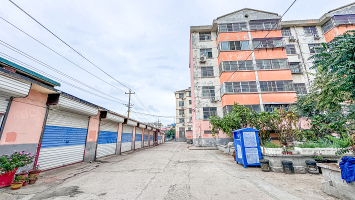 西苑小区外景图