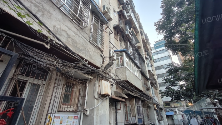 石牌岭路82号外景图