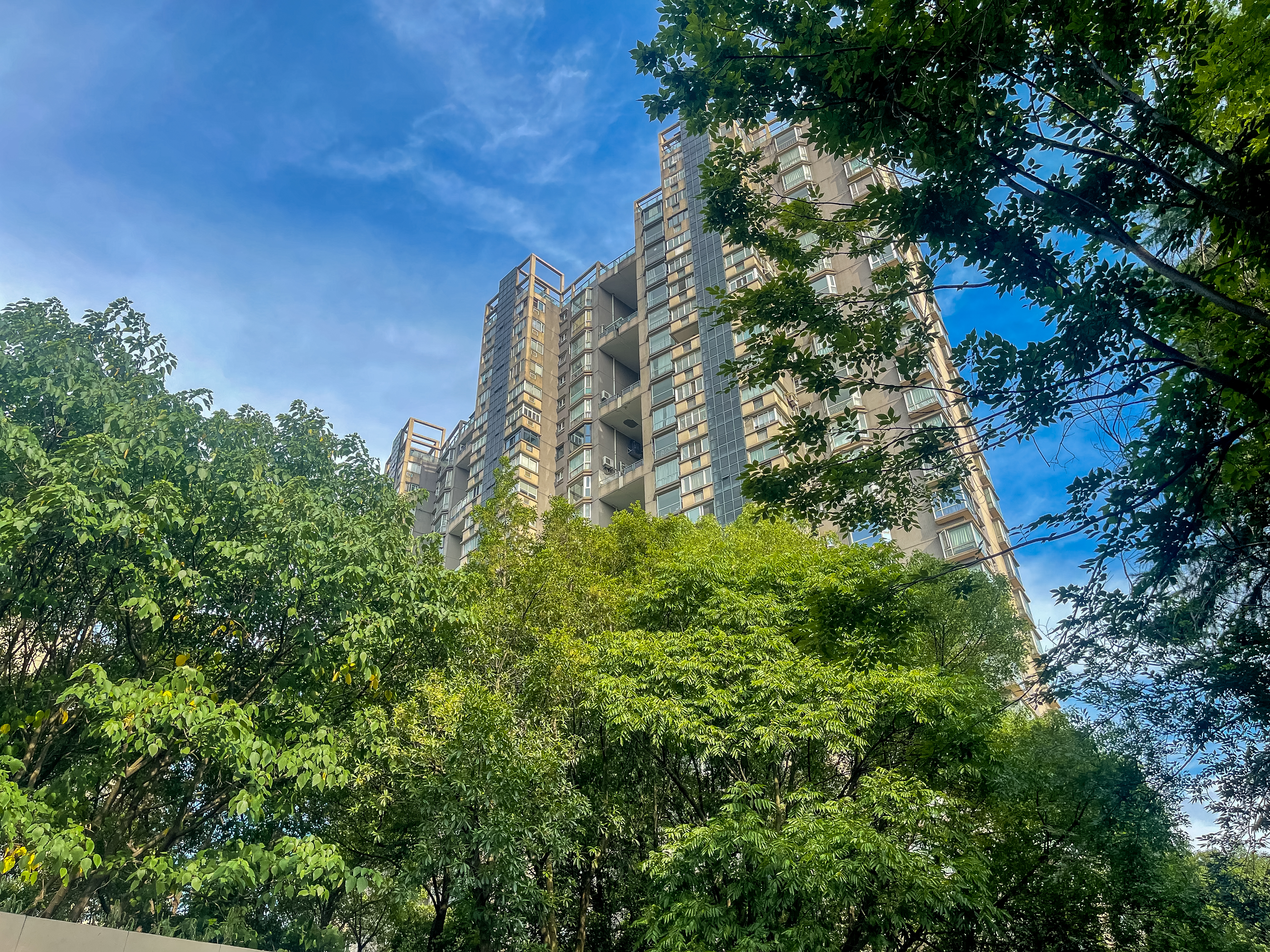 现代名苑小区实景 3