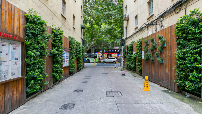 泰山公寓外景图