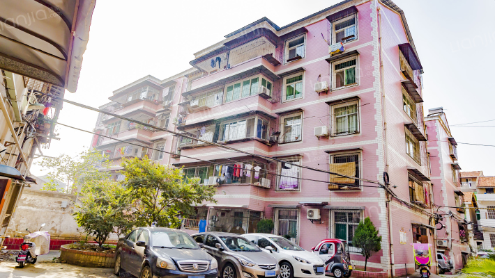 莲池花园外景图