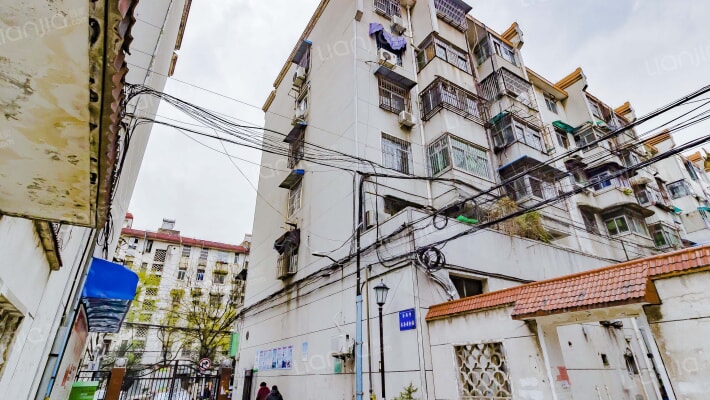 双岗街宿舍楼外景图