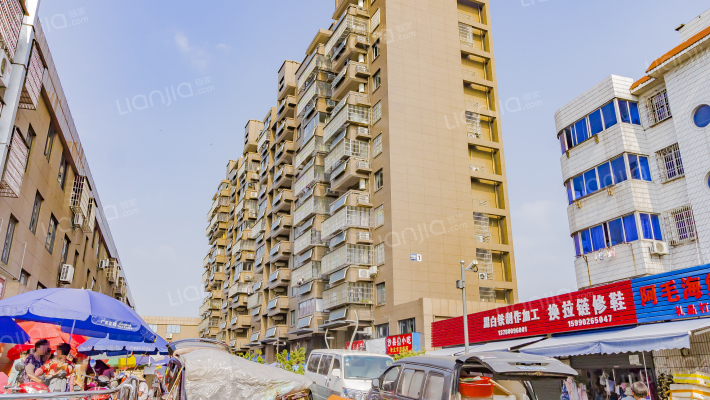 集贸新苑外景图