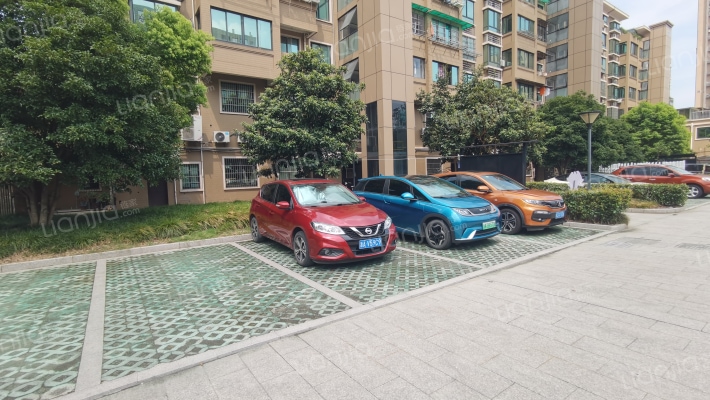 天府小区外景图