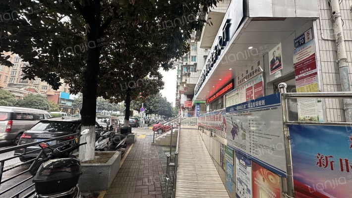 银通商住楼外景图