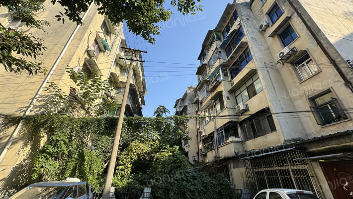 疾病预防控制中心家属区外景图