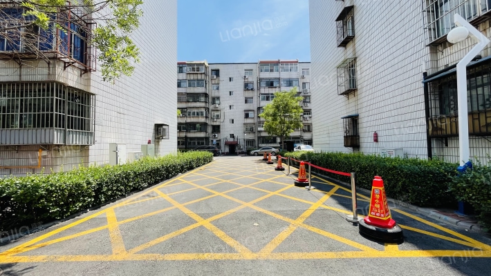 龙居花园6区外景图