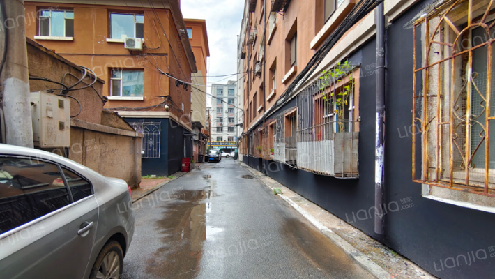 银行宿舍外景图