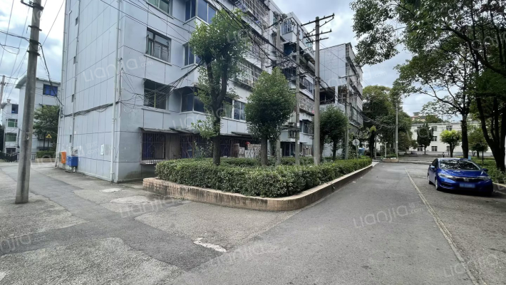 储运库石油小区外景图