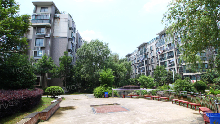 城市绿洲花园外景图