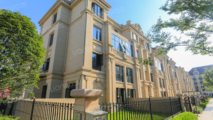 卢塞恩小镇一地块外景图