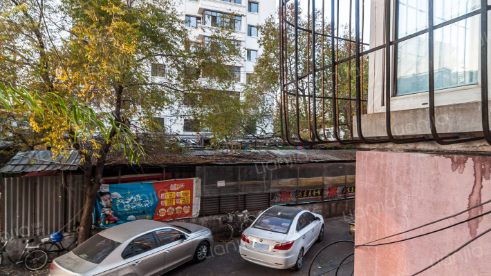 大房里街航运楼外景图