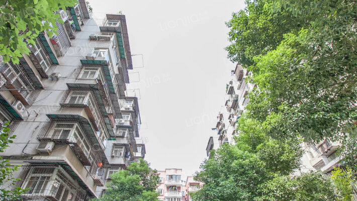 惠誉社区交警小区外景图