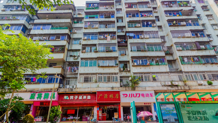 紫颖花园小区外景图