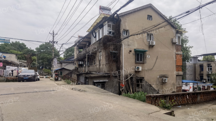 武汉市东湖医院宿舍外景图
