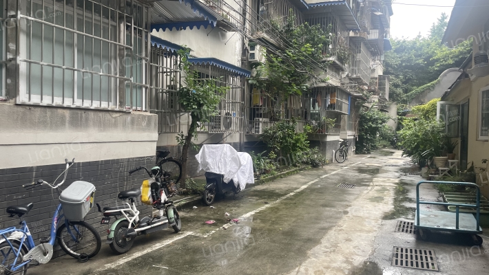 仁厚街38号外景图