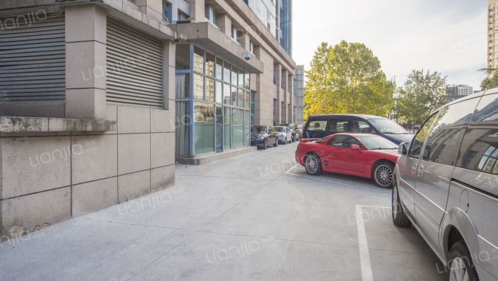 青云大厦外景图