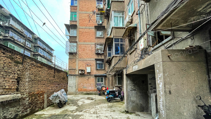 药王洞35号院外景图