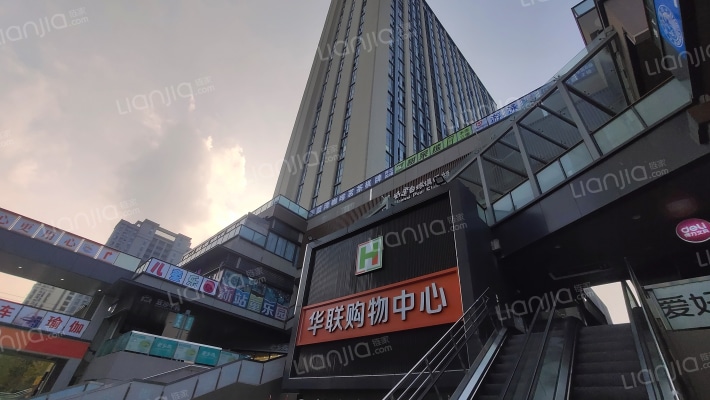 新站广场外景图