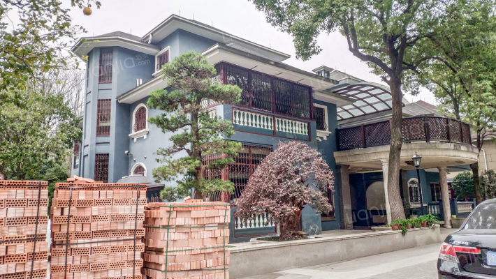 华顺别墅外景图