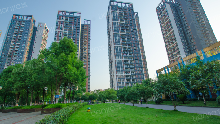 东方剑桥外景图