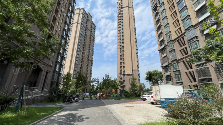 十张新村外景图