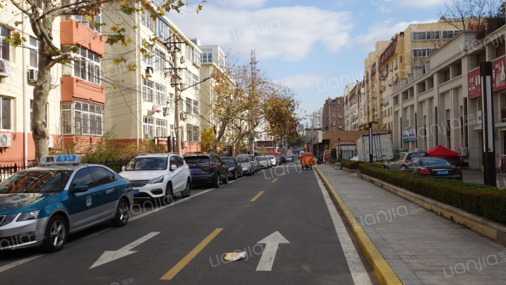 山东路182号小区外景图