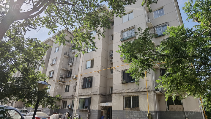 七四二零南苑小区外景图