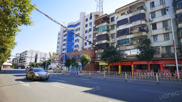 建行大楼外景图