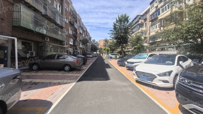 南江东里外景图