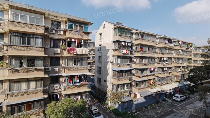 荷花小区外景图