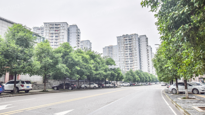 学苑小区外景图